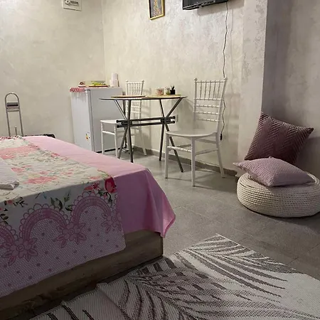 за гости паритон Апартаменты *